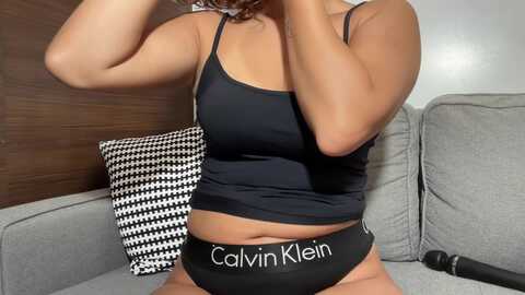 Media: sweetarabic Stripchat 2023-10-11 09:43:00
