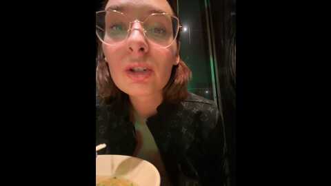 Media: the_snowwhitee Stripchat 2023-10-11 18:25:00