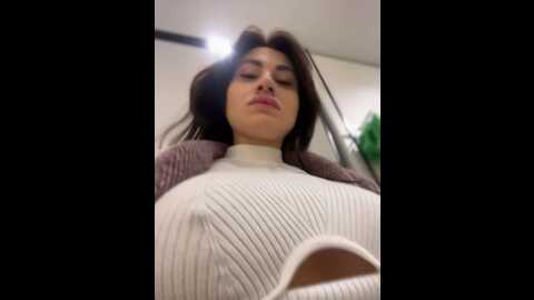 Media: wet__bunny Stripchat 2023-10-11 10:30:00