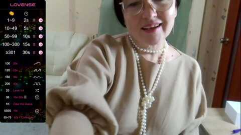 alma44 @ stripchat on 20231012
