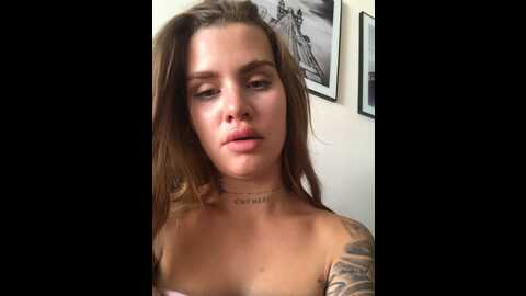 Media: emiliacatalina Stripchat 2023-10-12 18:42:00