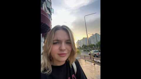 Media: legally_blonde Stripchat 2023-10-12 10:44:00