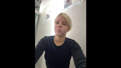 Media: likacat Stripchat 2023-10-12 06:54:00