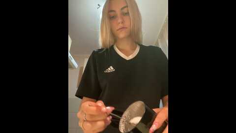Media: misa_akerman Stripchat 2023-10-12 18:32:00