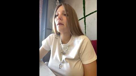 Media: wow_dream Stripchat 2023-10-12 11:29:00