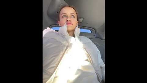 Media: angelinateller Stripchat 2023-10-13 05:02:00
