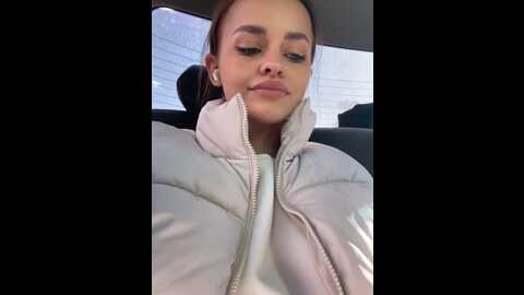 Media: angelinateller Stripchat 2023-10-13 05:32:00