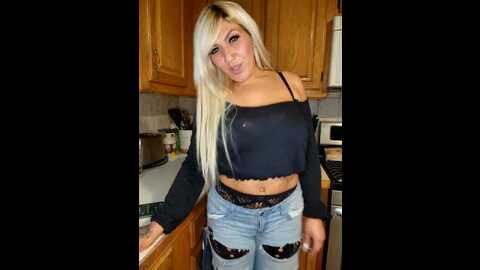 Media: littlemisseeve Stripchat 2023-10-13 01:18:00