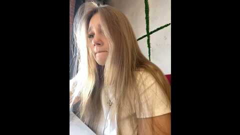 Media: wow_dream Stripchat 2023-10-13 09:51:00