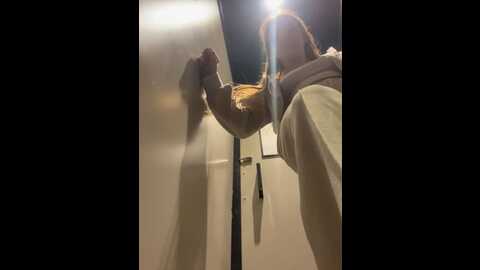 Media: ammyhot Stripchat 2023-10-14 08:27:00