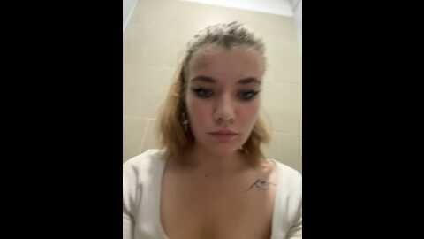 Media: holy_tereza Stripchat 2023-10-14 14:50:00