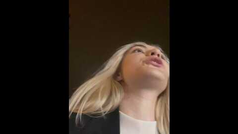 Media: misa_akerman Stripchat 2023-10-14 18:20:00