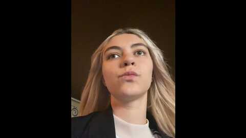 Media: misa_akerman Stripchat 2023-10-14 18:34:00