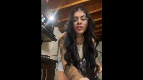 Media: sarasanders_4 Stripchat 2023-10-14 06:02:00