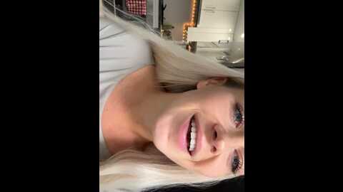 Media: streetdoll Stripchat 2023-10-14 09:51:00