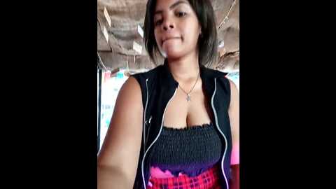 Media: sweetsin2 Stripchat 2023-10-14 15:43:00