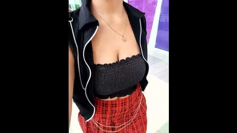 Media: sweetsin2 Stripchat 2023-10-14 17:51:00