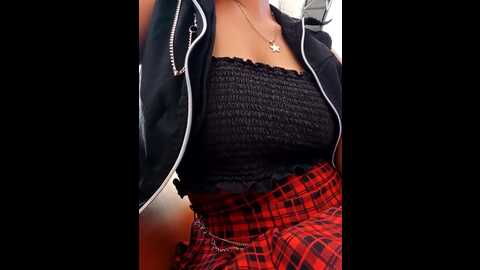 Media: sweetsin2 Stripchat 2023-10-14 18:00:00