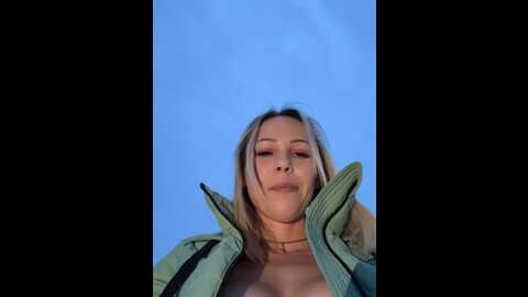 Media: 21sweetsunny Stripchat 2023-10-15 16:13:00