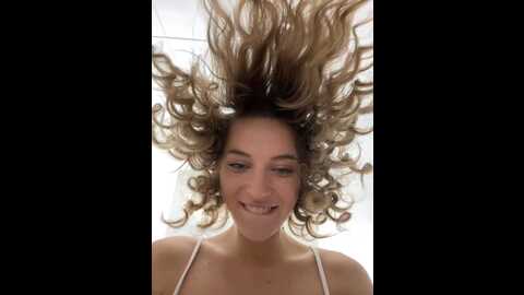 Media: _angelari_ Stripchat 2023-10-15 18:40:00