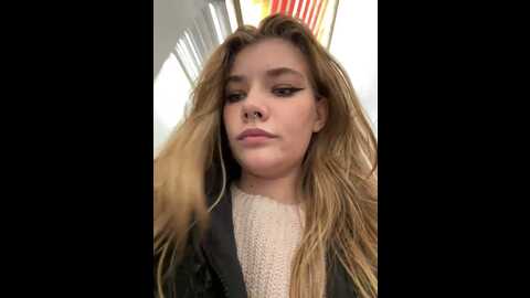 Media: holy_tereza Stripchat 2023-10-15 13:32:00