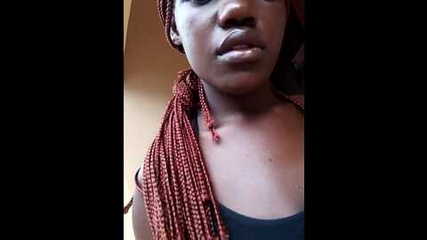Media: holygrail001 Stripchat 2023-10-15 07:05:00