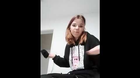 Media: juliaundadem Stripchat 2023-10-15 23:13:00