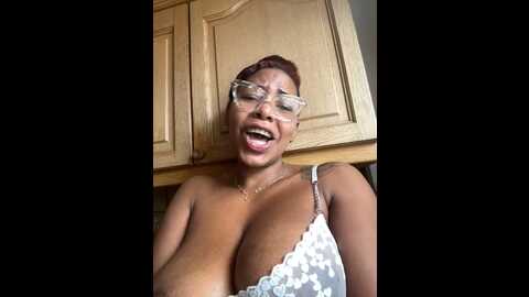 Media: kataryna69 Stripchat 2023-10-15 09:32:00