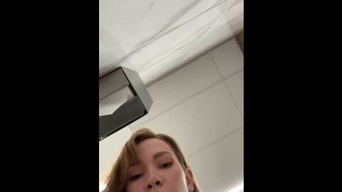 Media: lavenderhot Stripchat 2023-10-15 07:55:00
