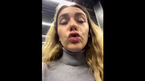 Media: mariid Stripchat 2023-10-15 08:00:00
