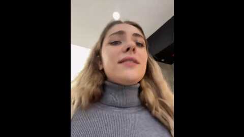 Media: mariid Stripchat 2023-10-15 09:56:00