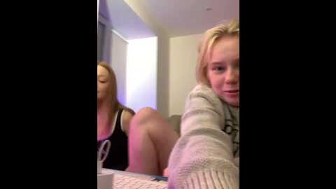Media: radiants_two Stripchat 2023-10-15 02:00:00