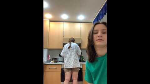Media: radiants_two Stripchat 2023-10-15 17:20:00