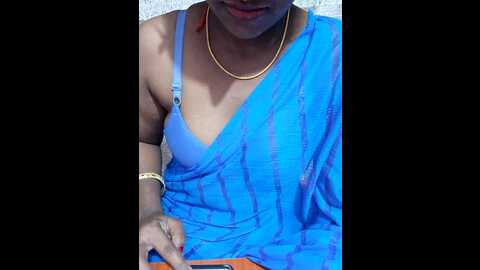 Media: tamil_moni43 Stripchat 2023-10-15 10:09:00