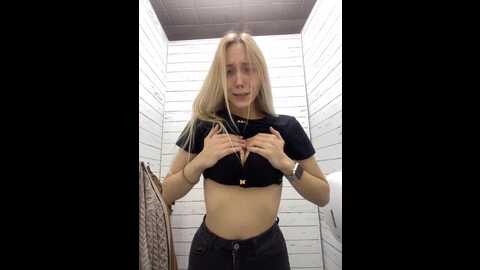 Media: _hollyway_ Stripchat 2023-10-16 14:22:00