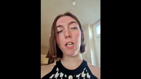 Media: daisy_michto_officiel Stripchat 2023-10-16 15:16:00