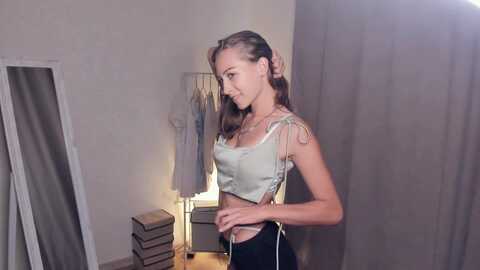 Media: eveevans Stripchat 2023-10-16 10:54:00