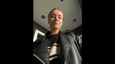 Media: sssativa_model Stripchat 2023-10-16 02:32:00
