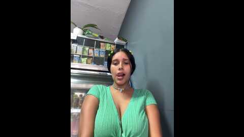 Media: annya_sweet Stripchat 2023-10-17 18:45:00
