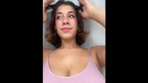 Media: enyeld_ruru Stripchat 2023-10-17 13:28:00