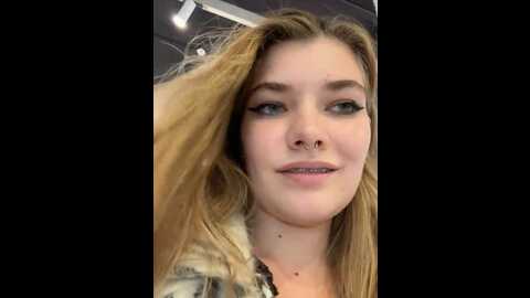 Media: holy_tereza Stripchat 2023-10-17 12:42:00
