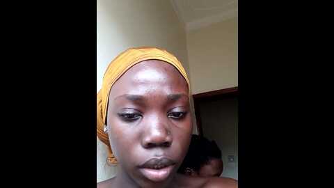 Media: holygrail001 Stripchat 2023-10-17 05:24:00