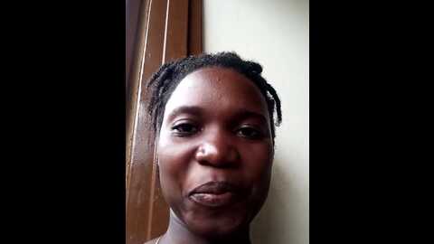 Media: holygrail001 Stripchat 2023-10-17 05:48:00