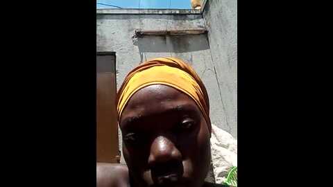 Media: holygrail001 Stripchat 2023-10-17 09:05:00