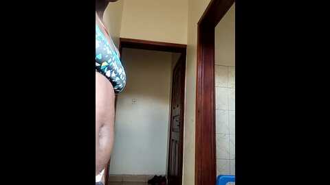 Media: holygrail001 Stripchat 2023-10-17 11:19:00