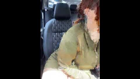 Media: horny_roomiess Stripchat 2023-10-17 16:00:00