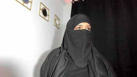 Media: olaya_abdala Stripchat 2023-10-17 20:39:00