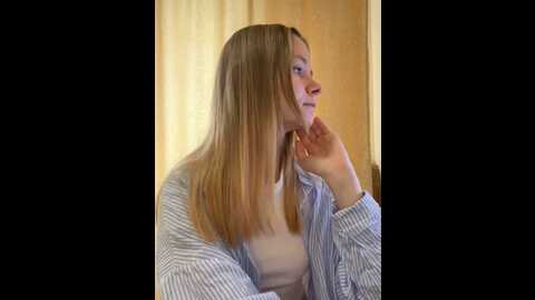 Media: radiants_two Stripchat 2023-10-17 07:52:00
