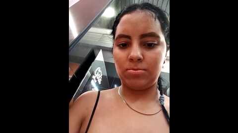 Media: sweetsin2 Stripchat 2023-10-17 20:19:00