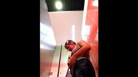 Media: sweetsin2 Stripchat 2023-10-17 20:31:00
